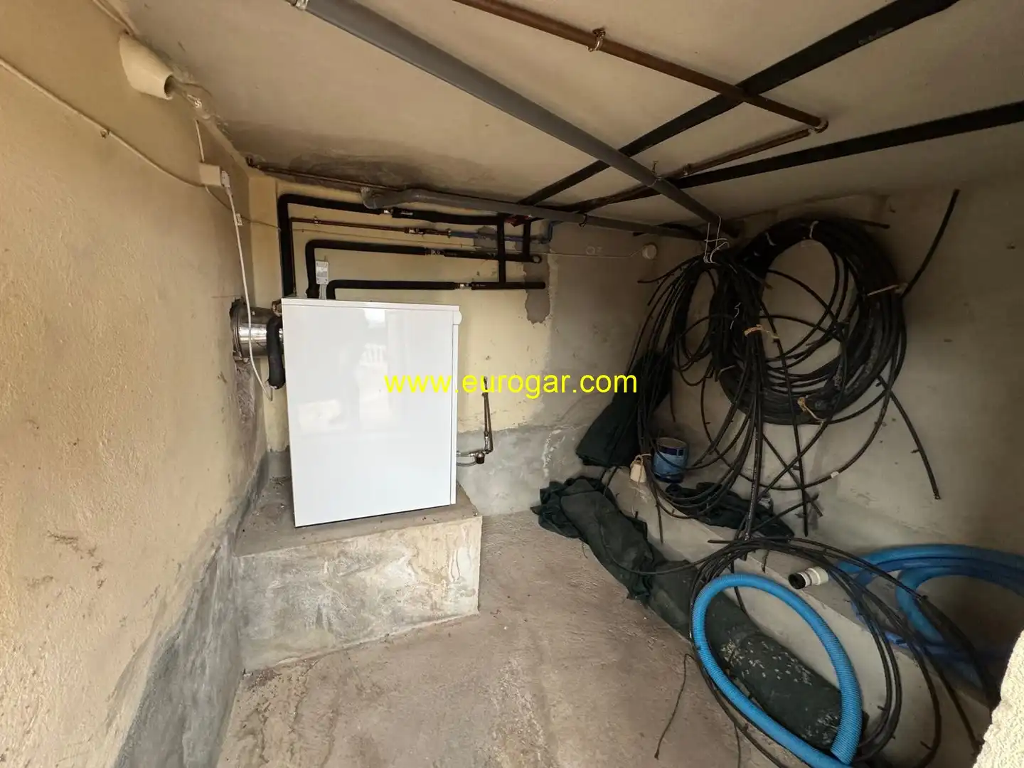 Houses for sale in Siete Aguas  with Storage room and Swimming Pool