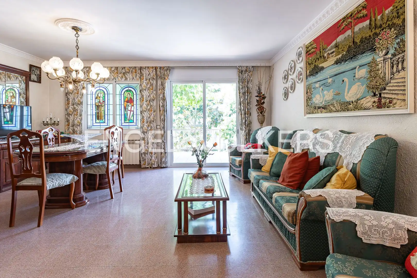 Sala de estar de Casa o chalet en venta en Martorell con Aire acondicionado, Calefacción y Jardín privado