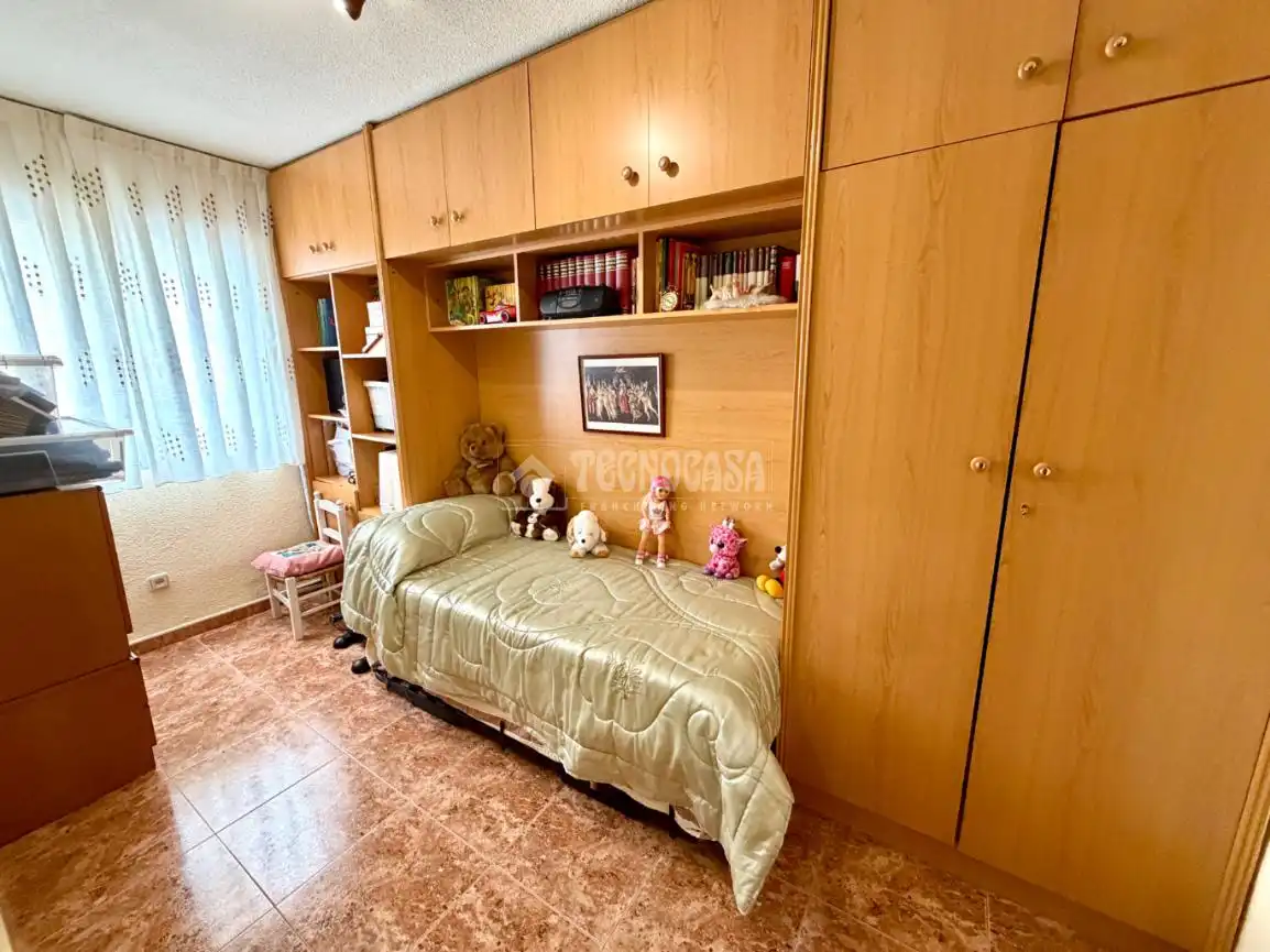 Bedroom of Flat for sale in Fuenlabrada  with Air Conditioner, Heating and Terrace