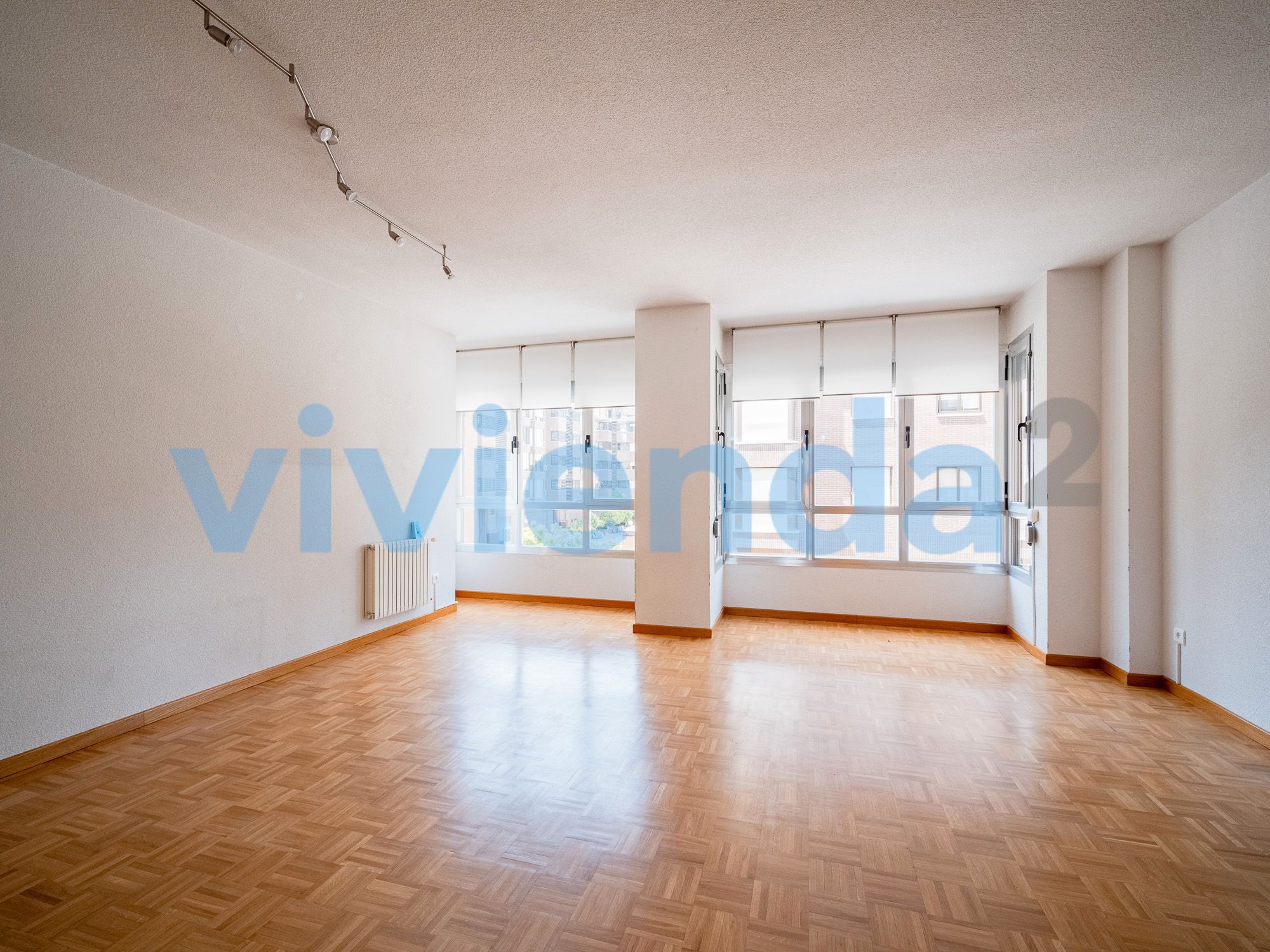 Sala de estar de Piso en venta en  Madrid Capital con Calefacción, Terraza y Trastero