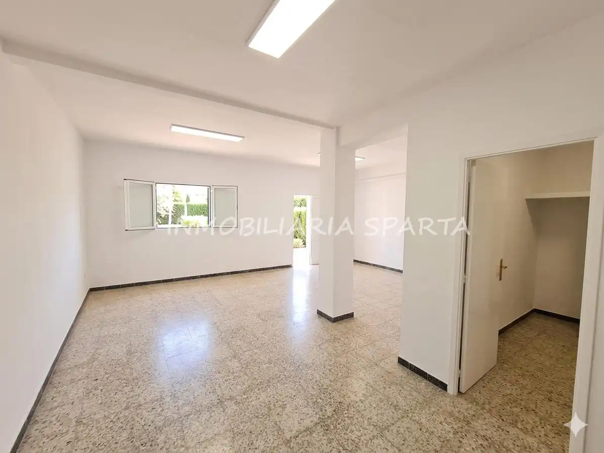 Houses for sale in Camas  with Air Conditioner, Terrace and Storage room