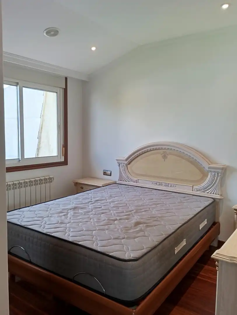 Bedroom of Flat for rent in Vigo   with Heating and Parquet flooring