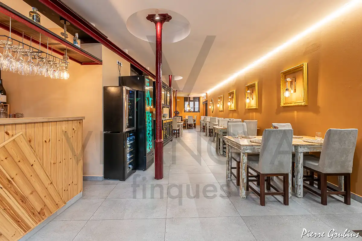 Commercial properties for rent in Falset  with Air Conditioner, Heating and Terrace