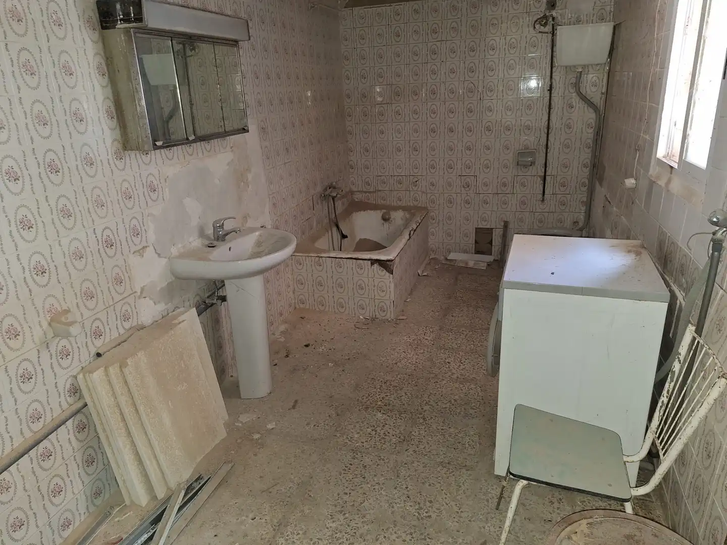 Bany de Casa o xalet en venda en Alicante / Alacant amb Jardí privat, Terrassa i Traster