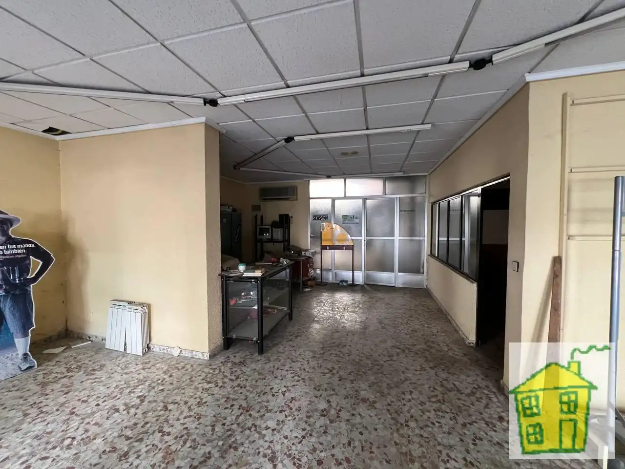 Local comercial en venda a Andújar