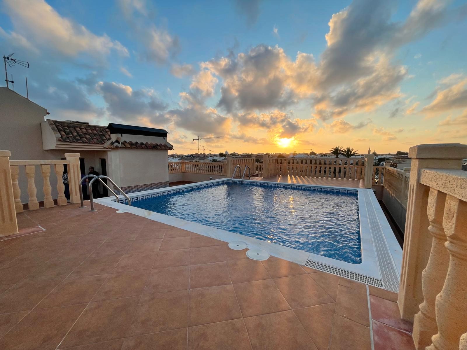 Piscina de Piso en venta en San Pedro del Pinatar con Aire acondicionado, Calefacción y Horno
