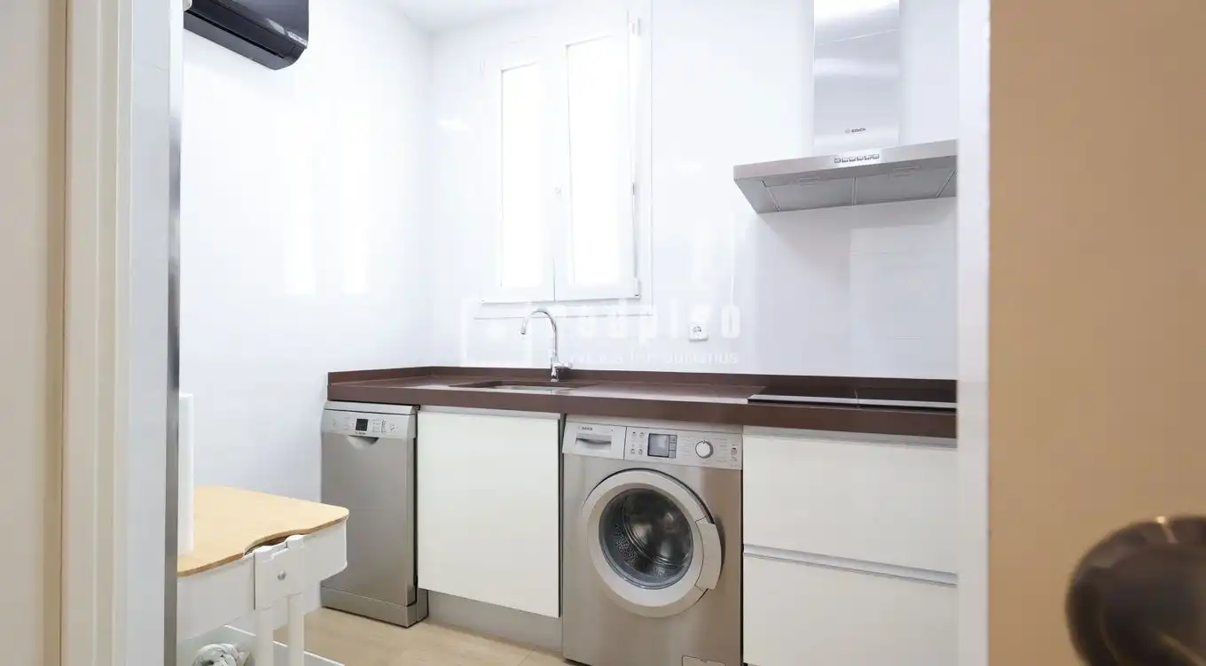 Cocina de Piso de alquiler en Madrid con Aire acondicionado y Calefacción