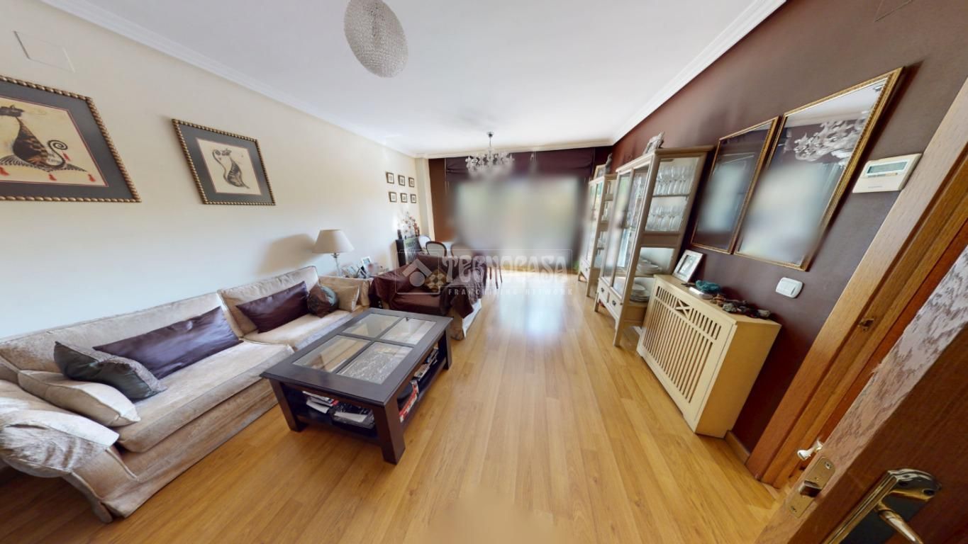 Piso en venta en V Centenario, San Nicasio - Campo de Tiro - Solagua