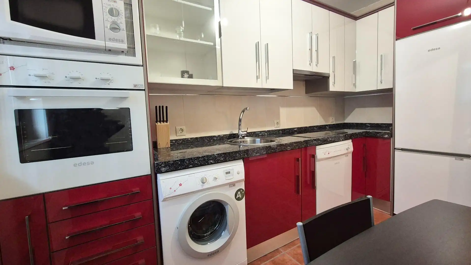 Kitchen of Houses for sale in San Esteban de la Sierra