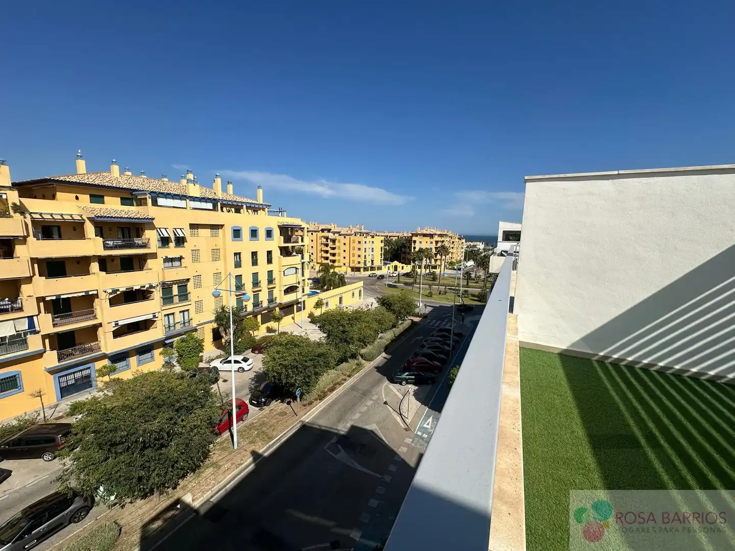Außenansicht von Dachboden zum Verkauf in Marbella mit Klimaanlage, Terrasse und Möbliert