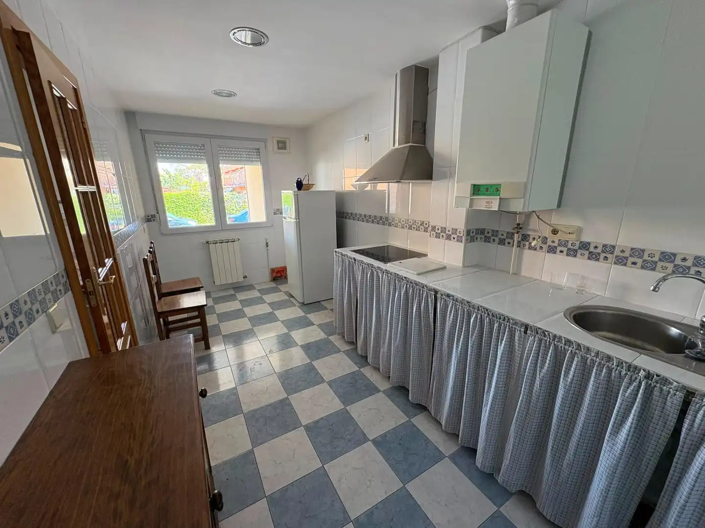 Casa aparellada en venda a Calle PARADOR, imagen 3