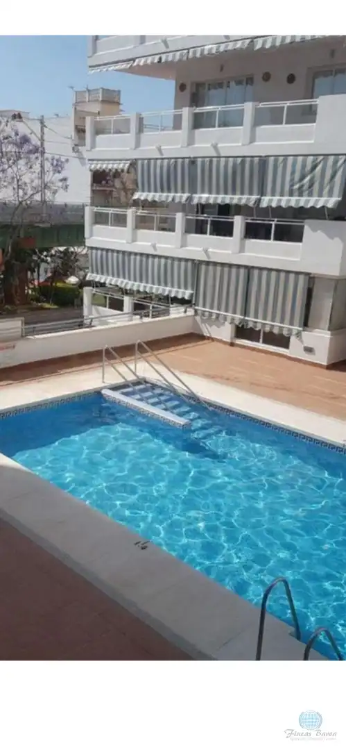 Swimming pool of Flat for sale in Fuengirola  with Air Conditioner, Terrace and Community pool