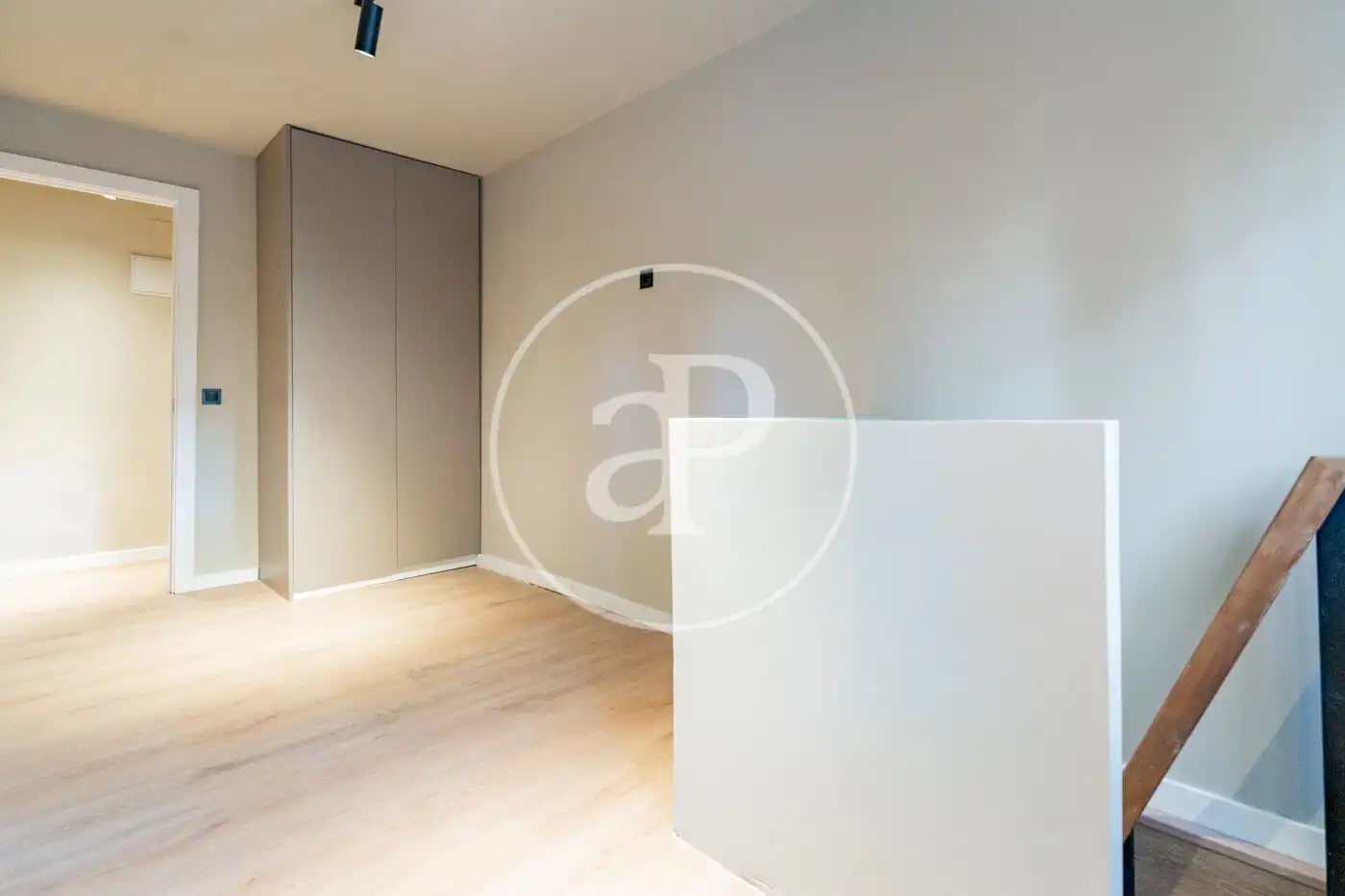 Bedroom of Flat for sale in Madrid  with Air Conditioner, Heating and Storage room