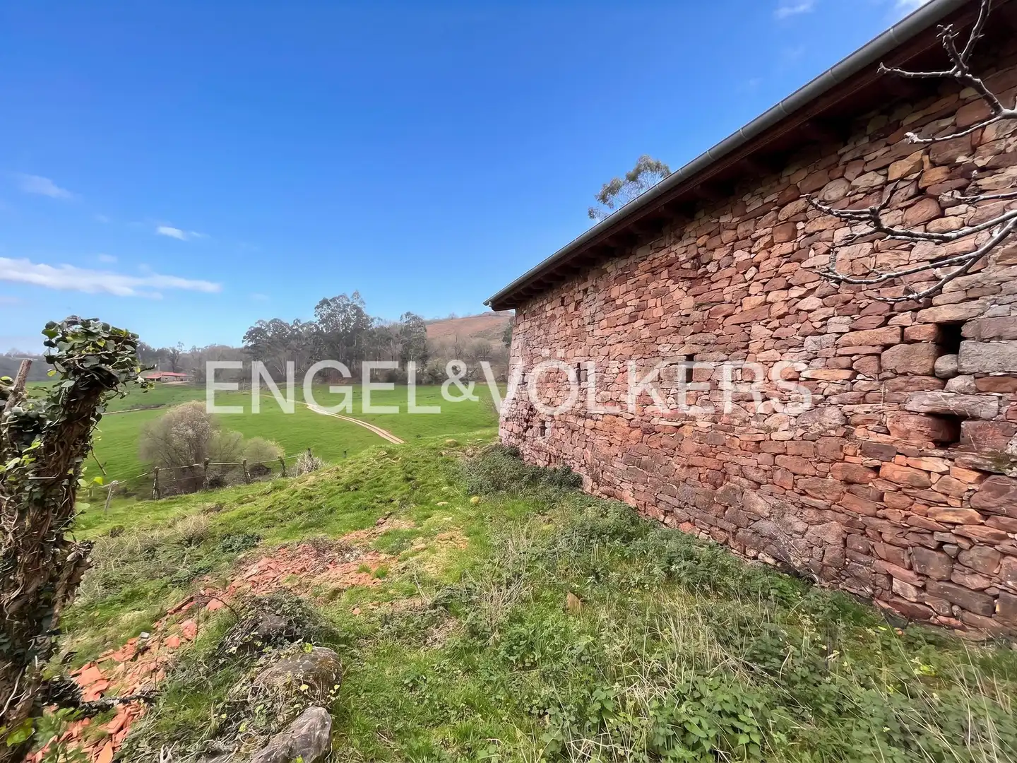 Finca rústica en venda en Mazcuerras amb Calefacció i Jardí privat