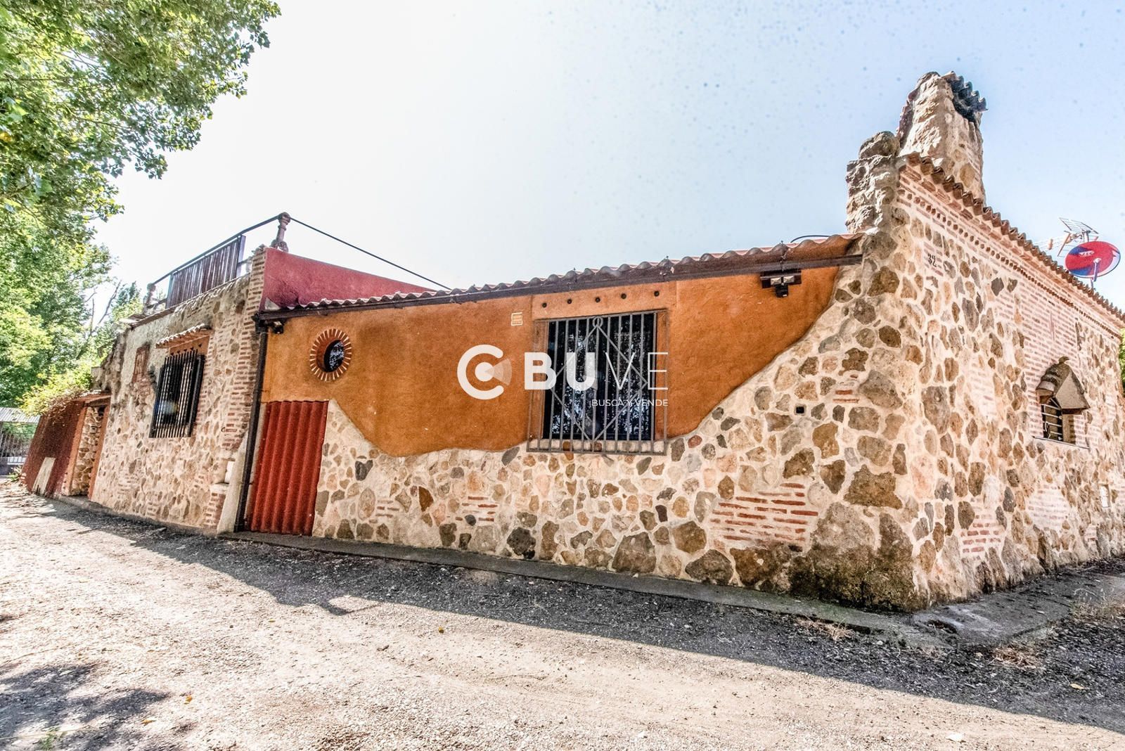 Exterior view of House or chalet for sale in Valladolid Capital  with Heating, Private garden and Terrace