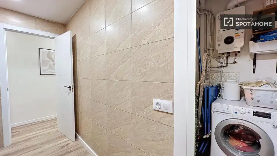 Flat with terrace to rent in Sant Martí, imagen 7