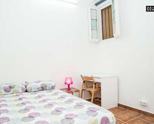 Flat to share in El Raval