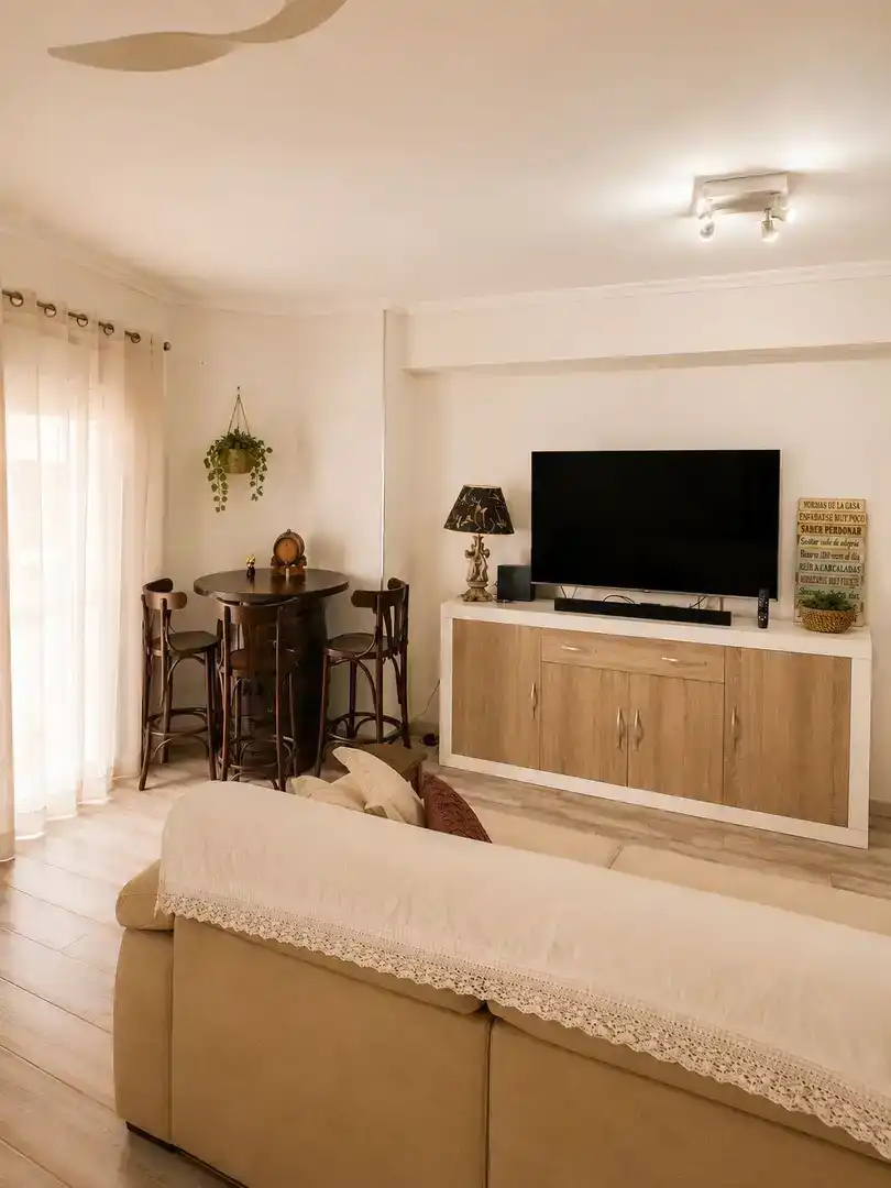 Sala de estar de Apartamento de alquiler en Sueca con Aire acondicionado, Amueblado y Balcón