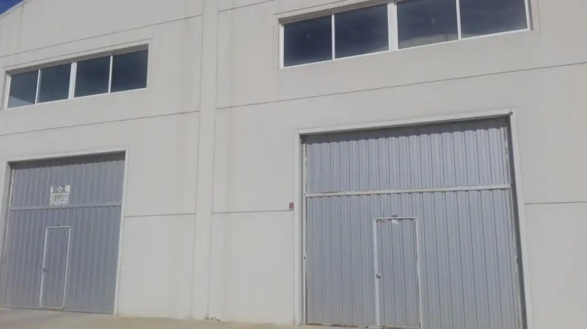 Vista exterior de Nau industrial de lloguer en Móra d'Ebre