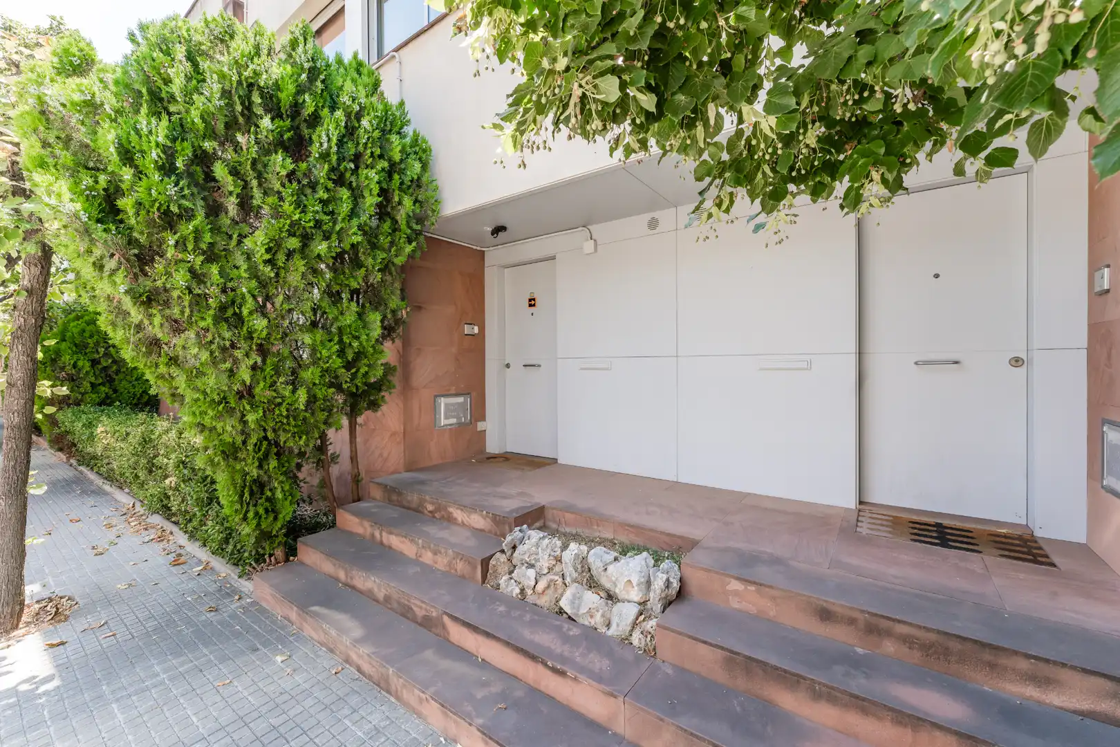 Vista exterior de Casa adosada en venda en La Garriga amb Aire condicionat, Calefacció i Jardí privat