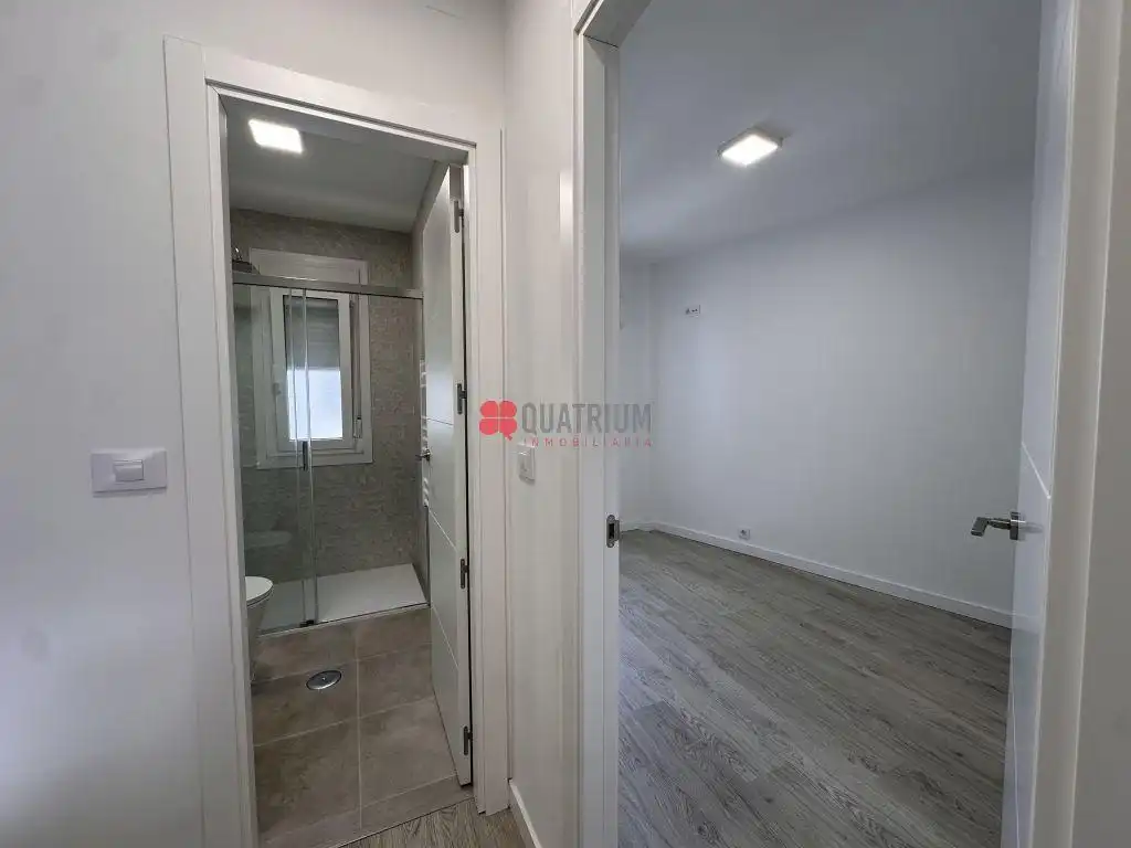 Habitación de Piso en venta en A Estrada  con Calefacción, Trastero y Amueblado