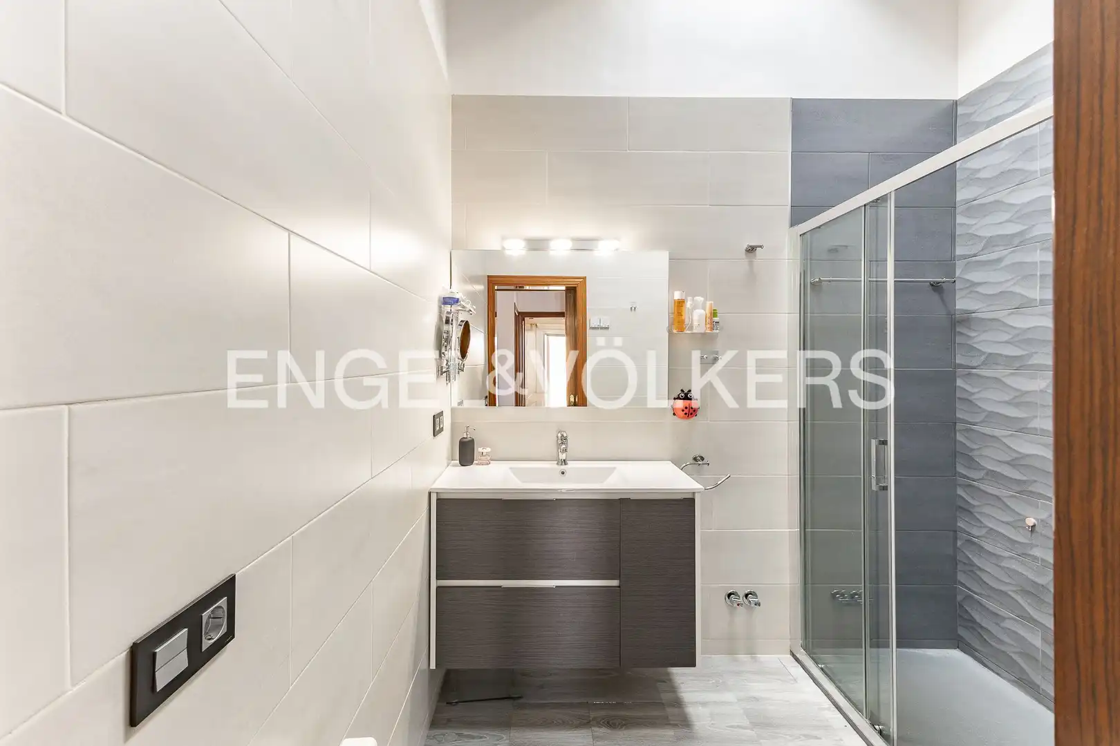 Baño de Dúplex en venta en Llinars del Vallès con Calefacción, Parquet y Terraza