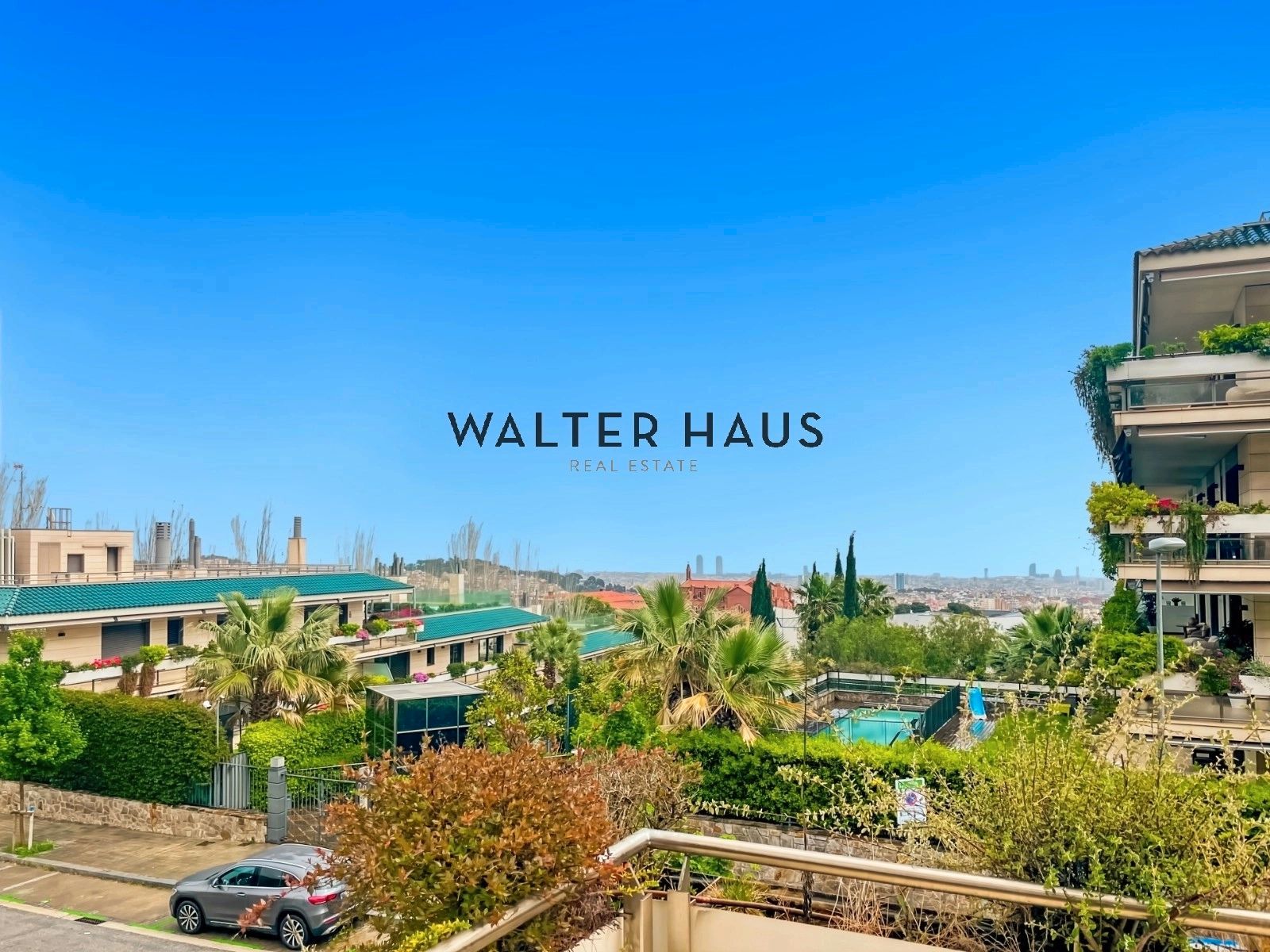 Vista exterior de Pis en venda en  Barcelona Capital amb Aire condicionat, Calefacció i Terrassa