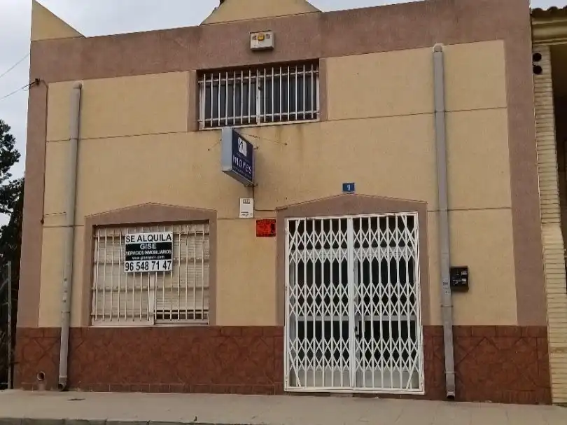 Nave industrial in vendita a Calle 9 de Octubre 9