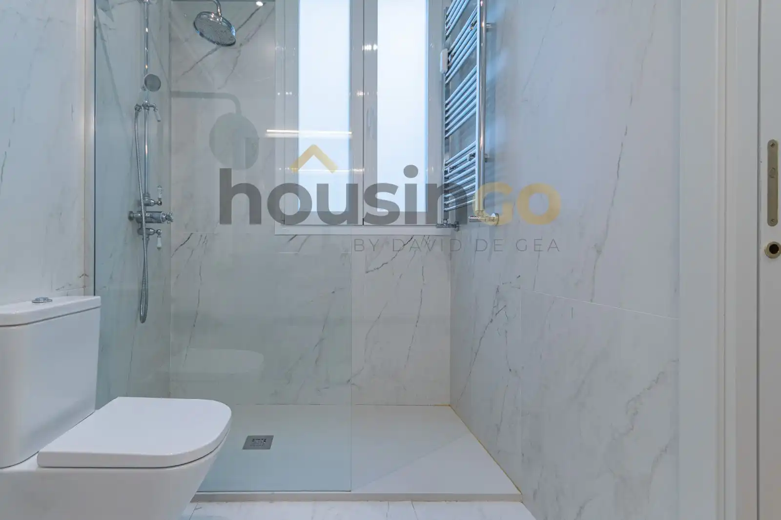 Bathroom of Flat for rent in Madrid  with Air Conditioner, Heating and Terrace
