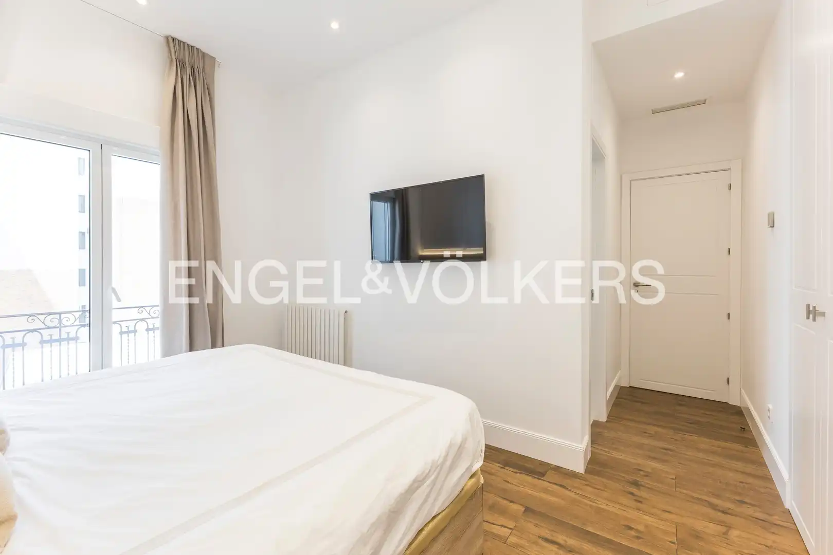 Schlafzimmer von Wohnung zum Verkauf in Madrid mit Klimaanlage, Heizung und Terrasse