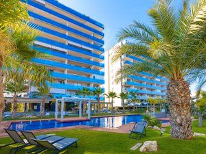 Exterior view of Flat for sale in El Campello  with Air Conditioner, Terrace and Storage room