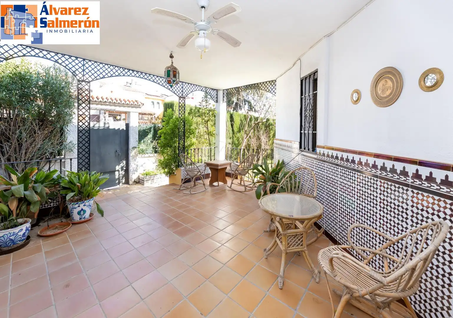 Terrassa de Casa o xalet en venda en Albolote amb Jardí privat, Terrassa i Traster