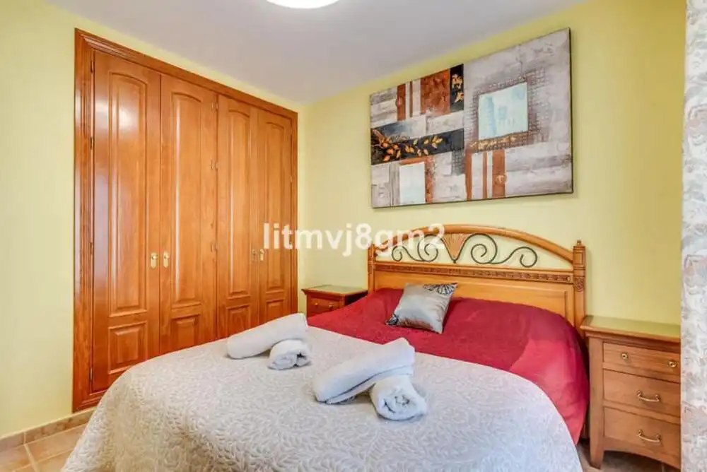 Dormitori de Casa adosada de lloguer en Mijas amb Aire condicionat, Terrassa i Piscina