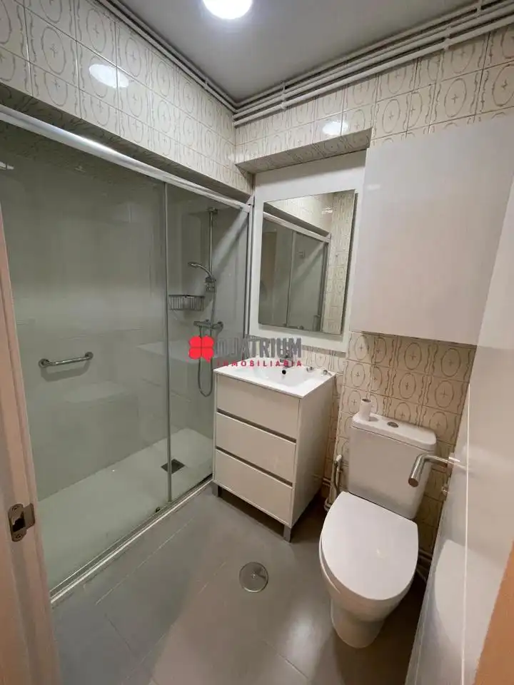 Flat for rent in Avenida de Salamanca, Campus Norte - San Caetano