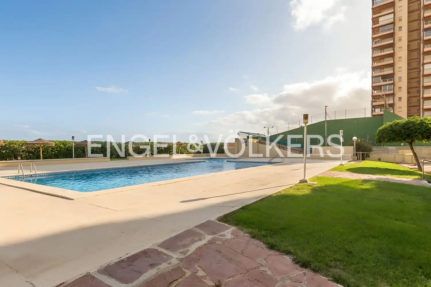 Piscina de Piso en venta en Sueca con Calefacción, Terraza y Piscina