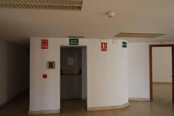 Oficina en venda a Casco Antiguo, imagen 15