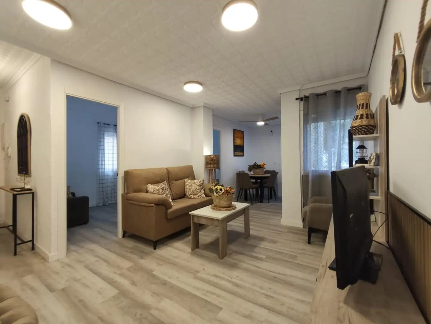 Wohnzimmer von Wohnung zur Miete in Sagunto / Sagunt mit Abstellraum und Möbliert
