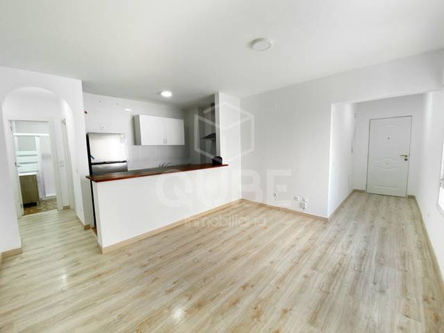 Piso en Venta en Calle SEBASTIAN DE ESLAVA en Parque Victoria Eugenia