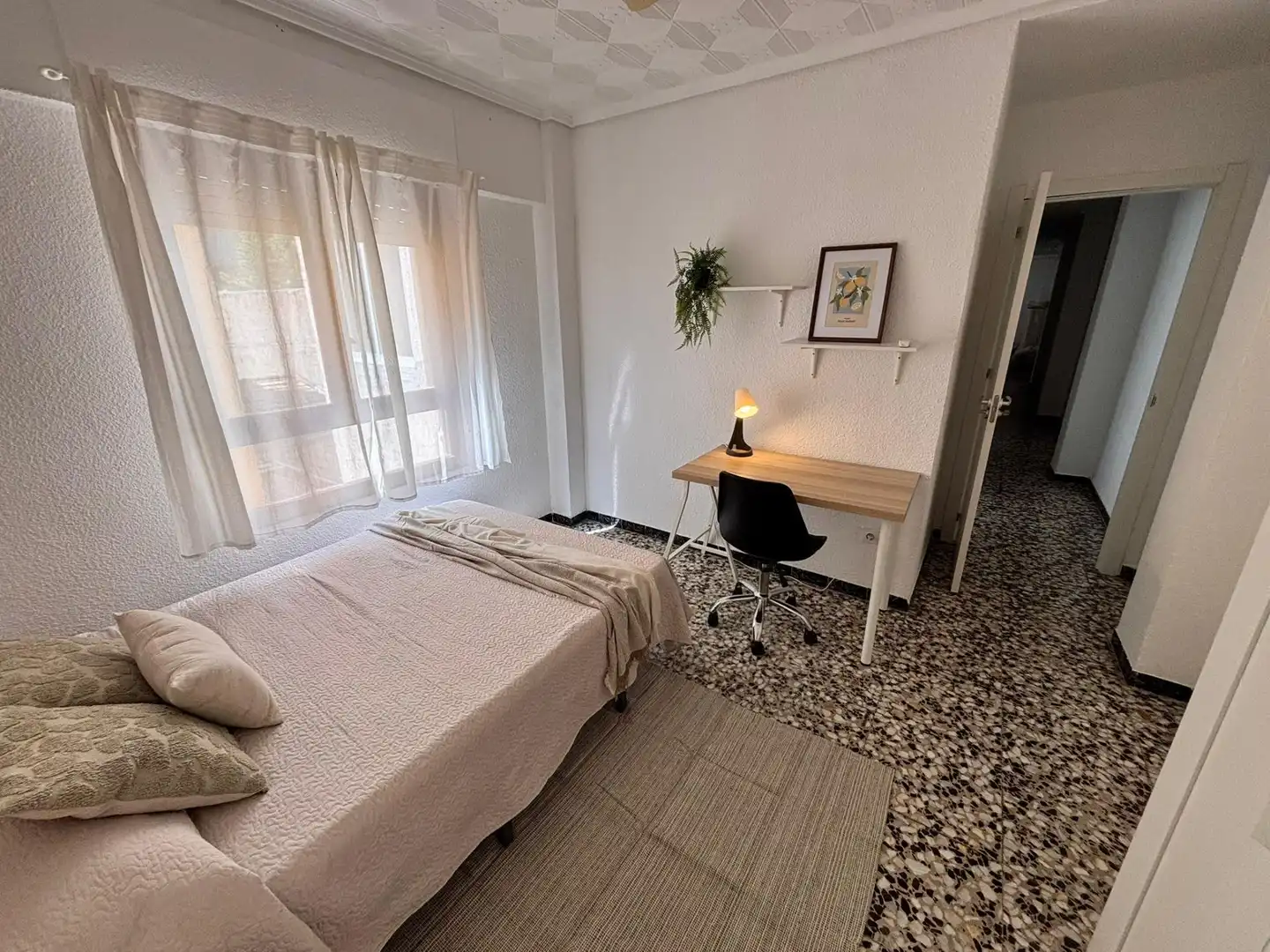 Bedroom of Flat for share in Elche / Elx  with Heating, Terrace and Furnished