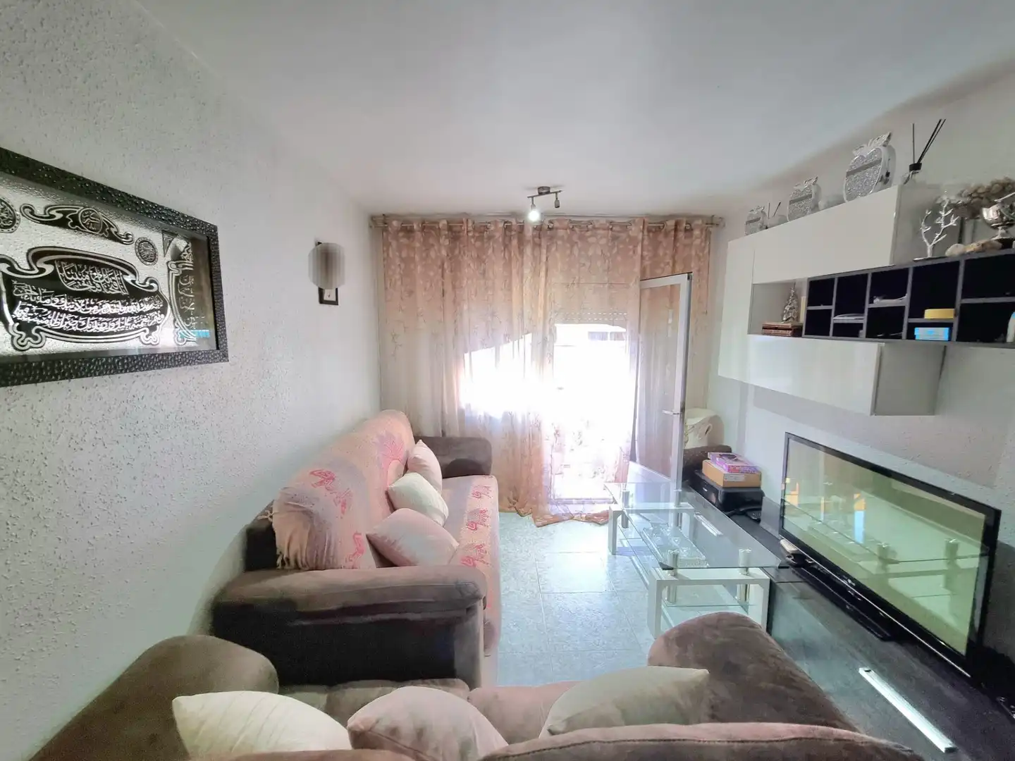 Living room of Flat for sale in Sabadell  with Heating, Furnished and Balcony