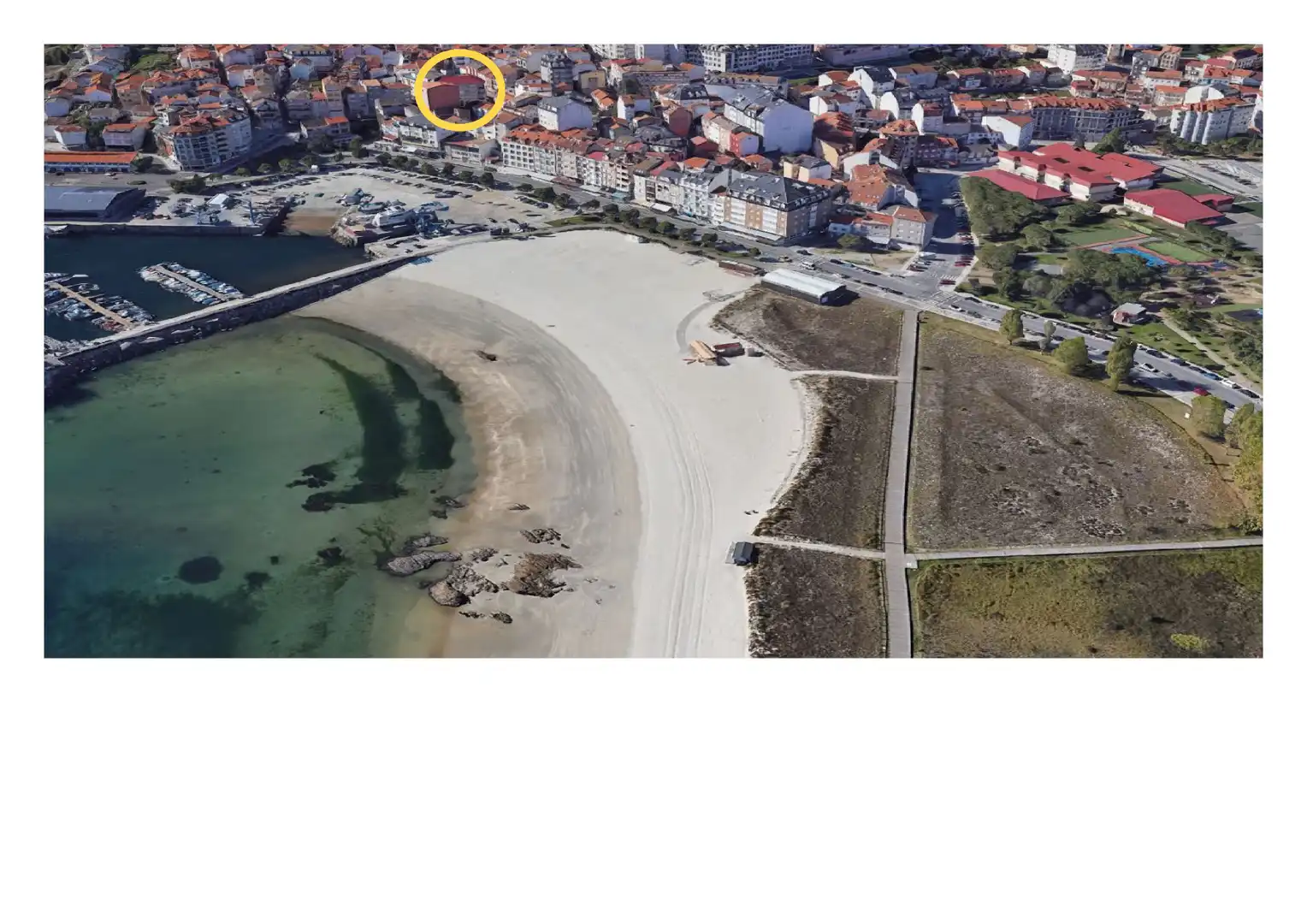 Exterior view of Flat for sale in Sanxenxo  with Parquet flooring, Terrace and Oven