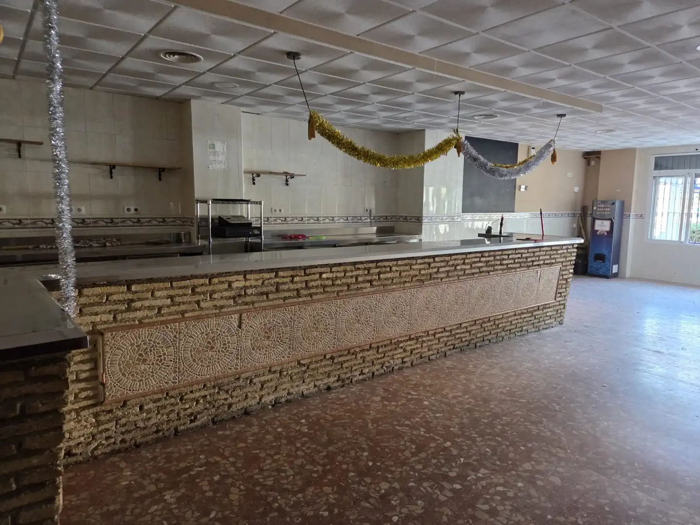 Business premises for sale in Calle Paula Santiago 1S