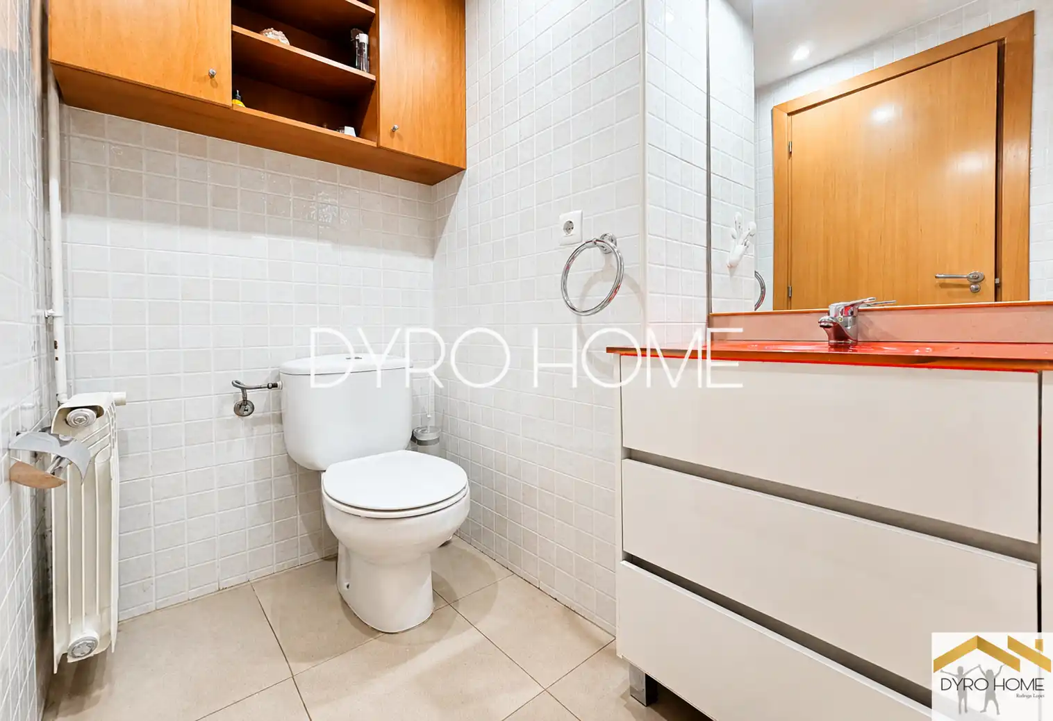Badezimmer von Wohnung zum Verkauf in Barcelona mit Heizung und Terrasse