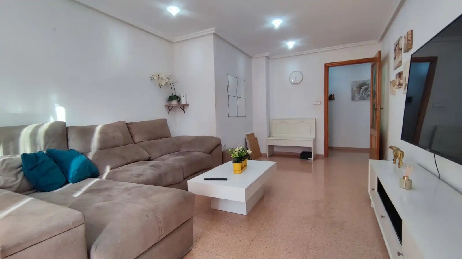 Living room of Flat for sale in Elche / Elx  with Air Conditioner, Heating and Storage room