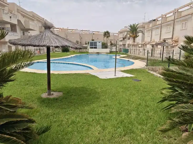 Schwimmbecken von Wohnung zur Miete in Los Collados - Los Geraneos