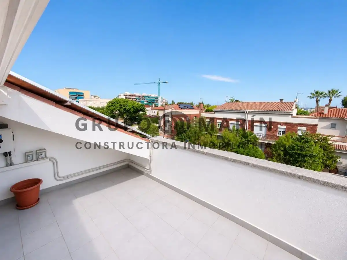 Casa bifamiliare con giardino in vendita a Carrer de Sant Miquel, imagen 6