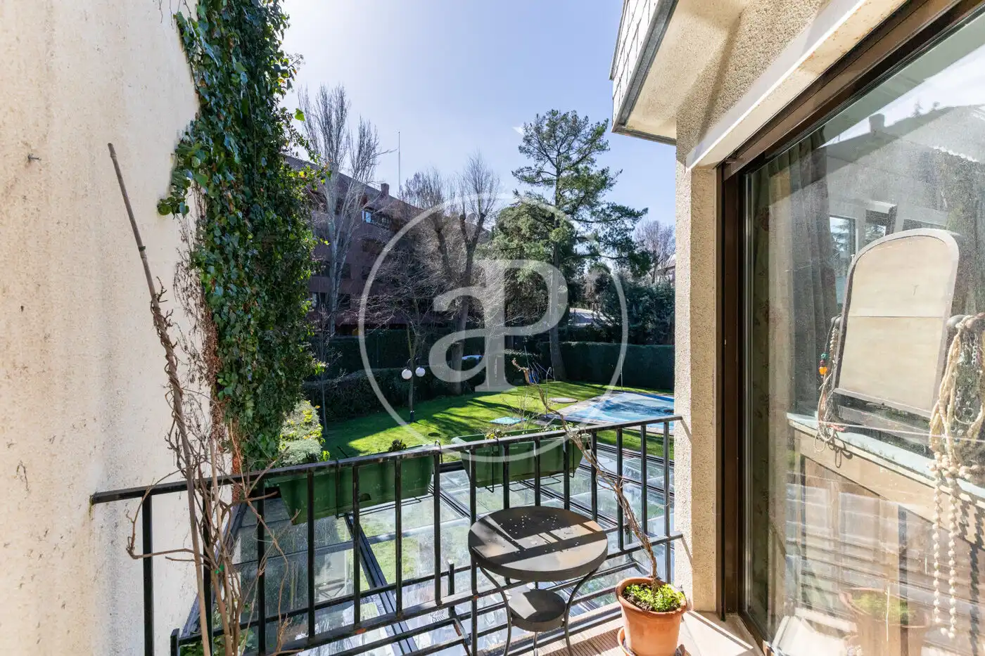 Jardín de Casa adosada en venta en La Moraleja con Aire acondicionado, Calefacción y Jardín privado