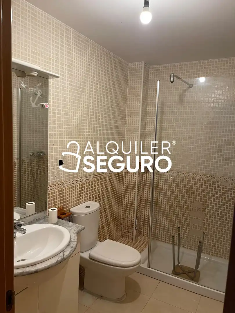 Bany de Casa o xalet de lloguer en Belmonte de Tajo amb Calefacció