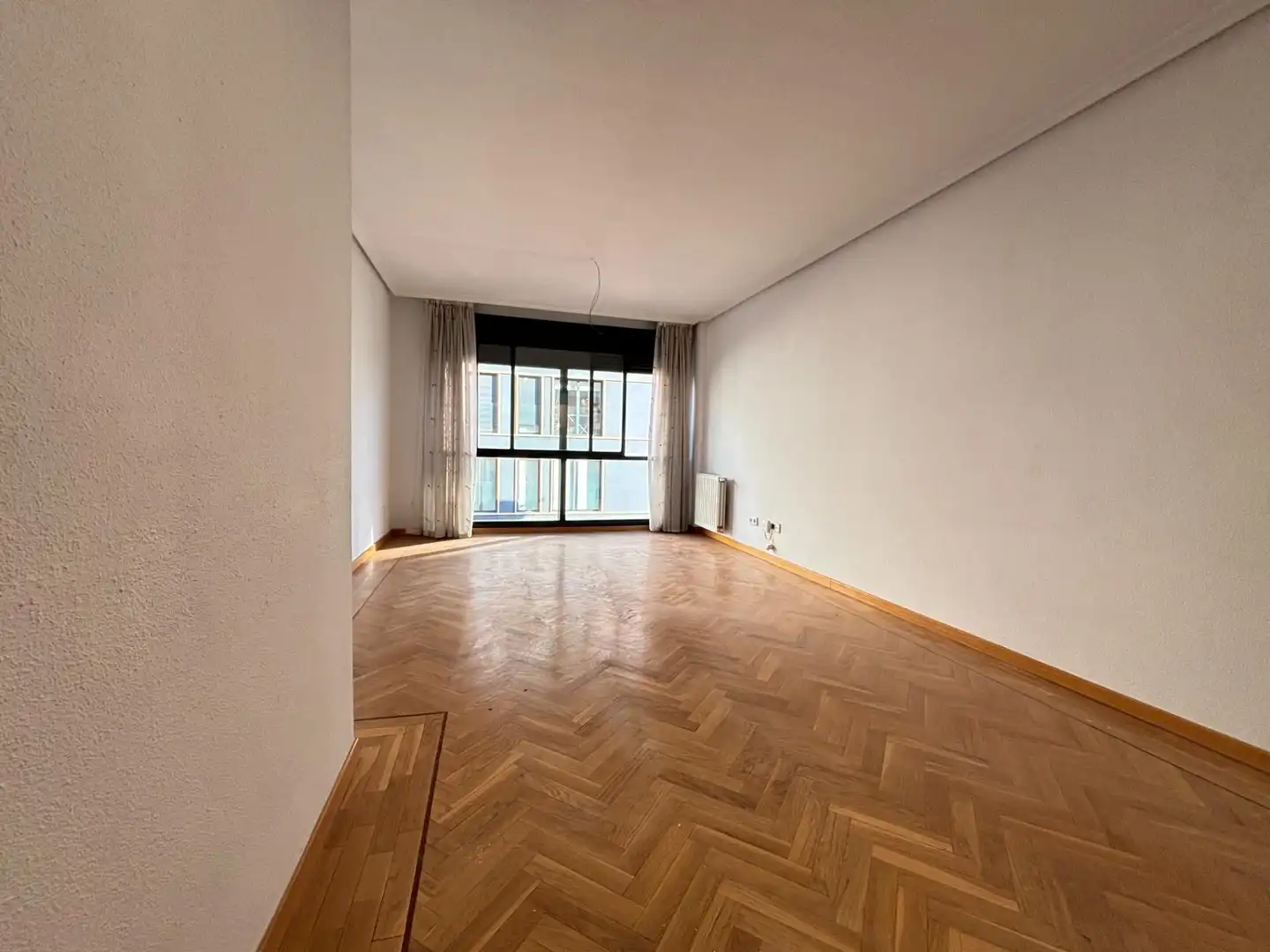 Bedroom of Flat for rent in Madrid  with Air Conditioner, Heating and Private garden