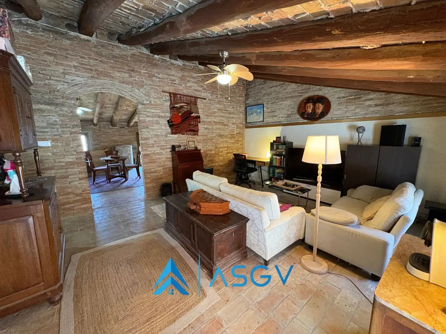 Sala de estar de Casa o chalet en venta en Torrelavit con Calefacción, Terraza y Balcón